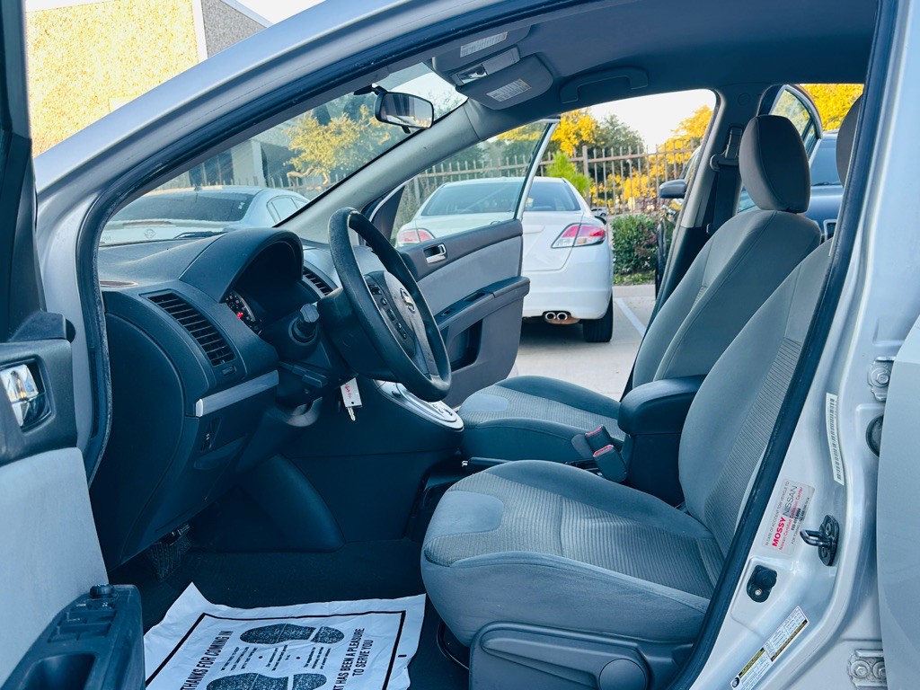 2011 Nissan Sentra Image 11