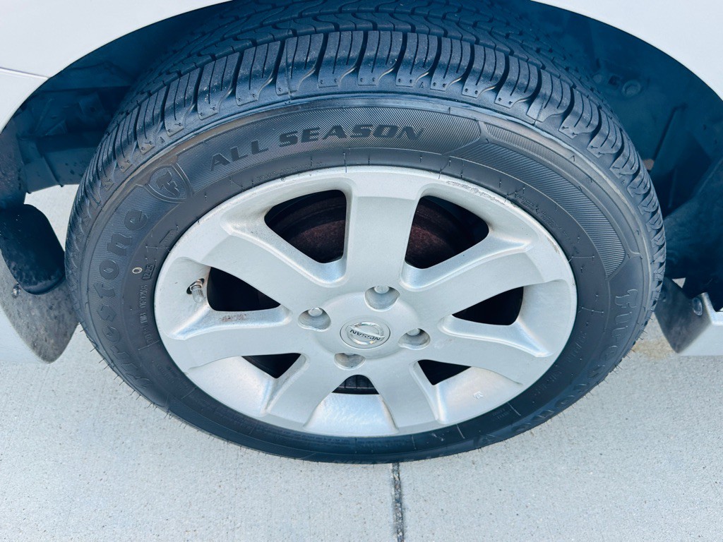 2011 Nissan Sentra Image 28