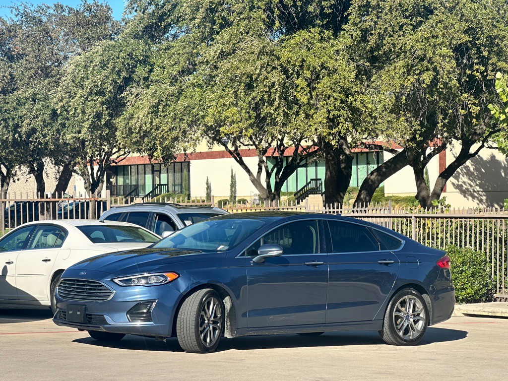 2019 Ford Fusion Image 4