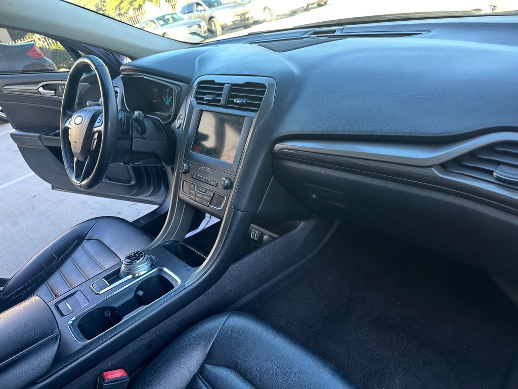 2019 Ford Fusion Image 25