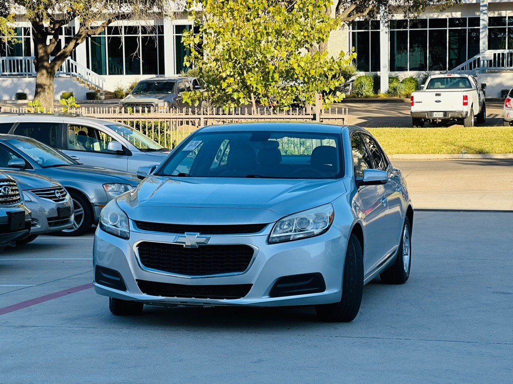 2016 Chevrolet Malibu Image 3