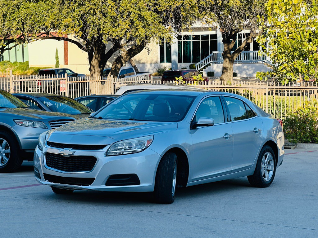 2016 Chevrolet Malibu Image 4