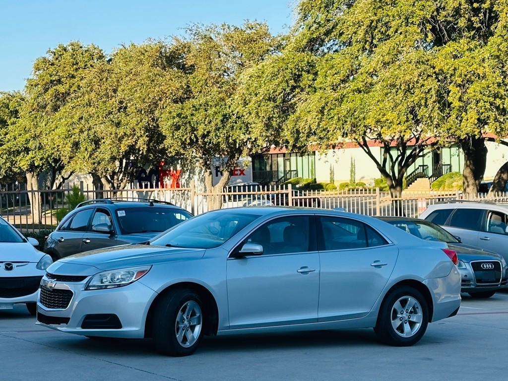 2016 Chevrolet Malibu Image 5