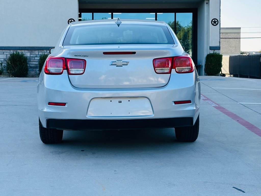 2016 Chevrolet Malibu Image 8