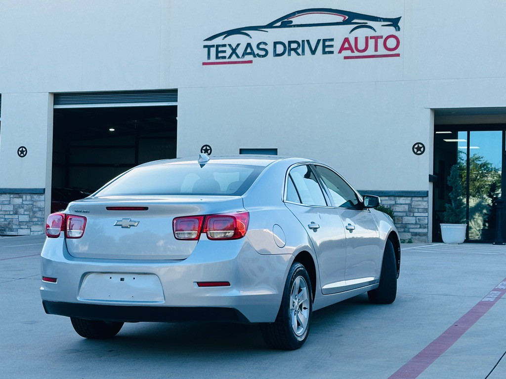 2016 Chevrolet Malibu Image 10