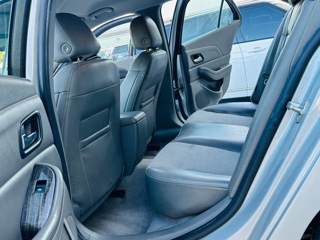 2016 Chevrolet Malibu Image 16