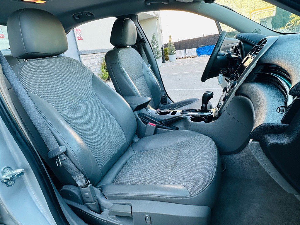 2016 Chevrolet Malibu Image 21