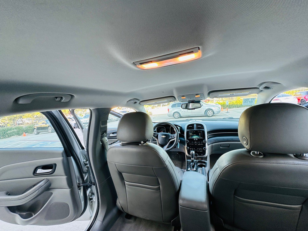 2016 Chevrolet Malibu Image 23