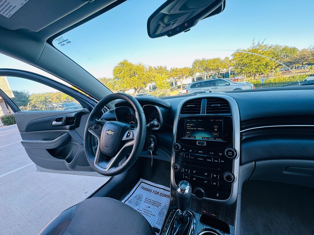 2016 Chevrolet Malibu Image 24