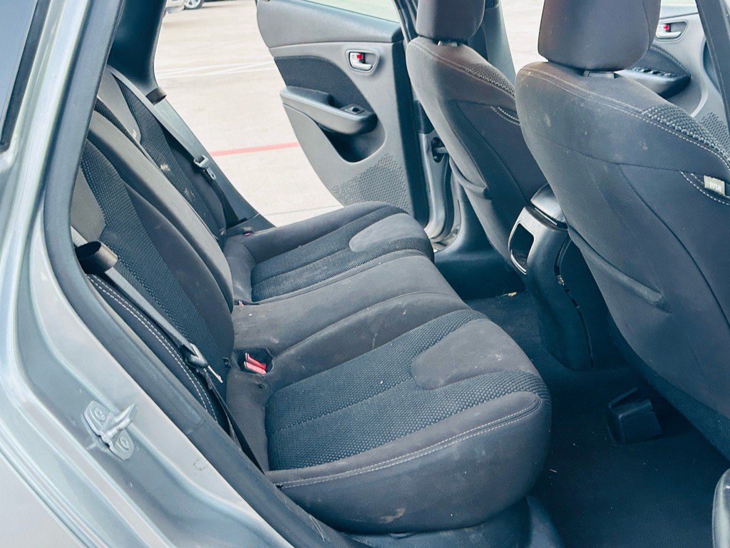 2015 Dodge Dart Image 18