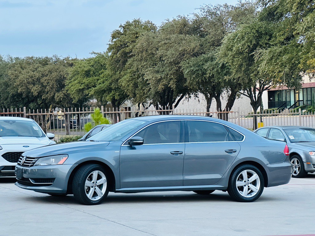 2014 Volkswagen Passat Image 5