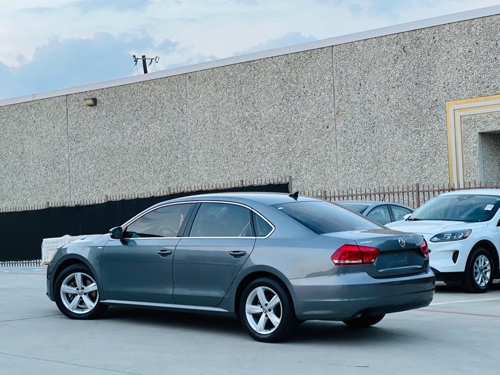 2014 Volkswagen Passat Image 8