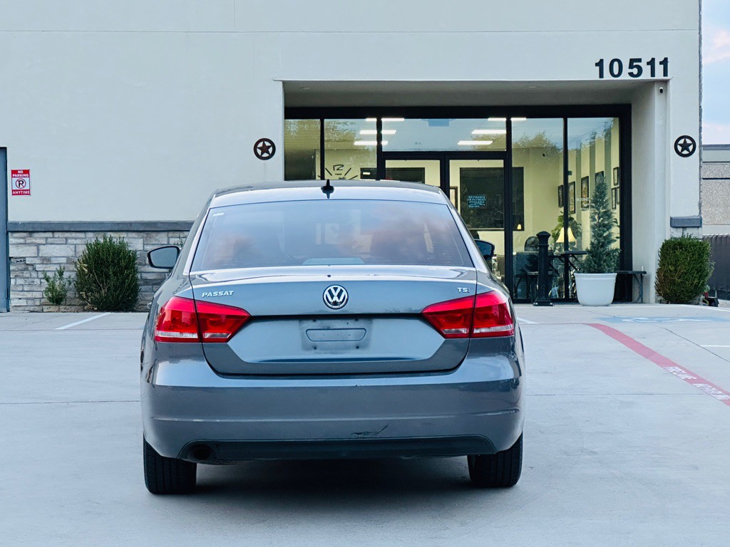 2014 Volkswagen Passat Image 10