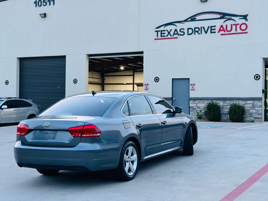 2014 Volkswagen Passat Image 13