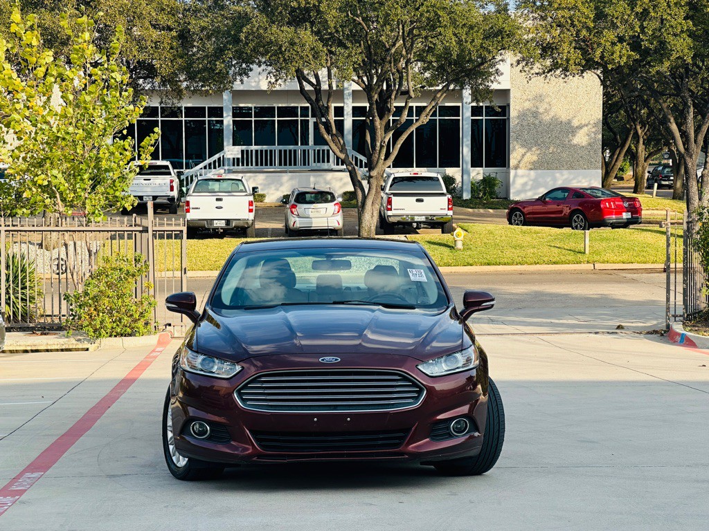 2015 Ford Fusion Image 2