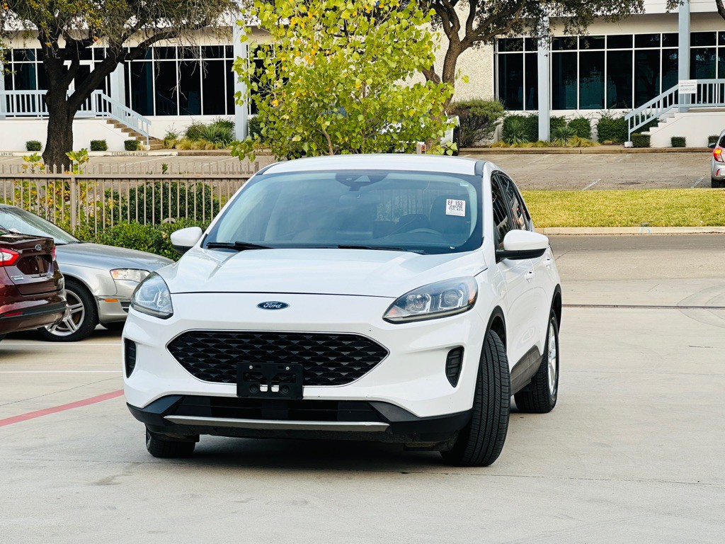 2020 Ford Escape Image 3
