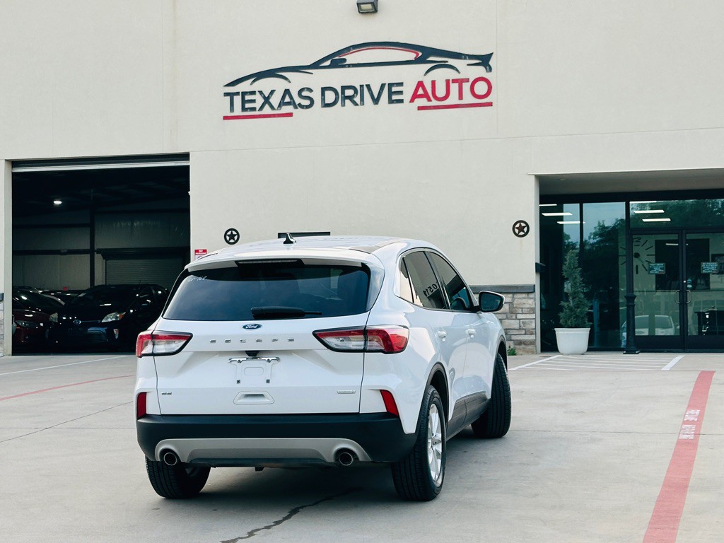 2020 Ford Escape Image 12