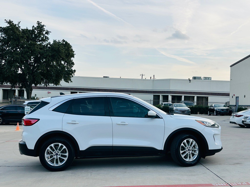 2020 Ford Escape Image 14