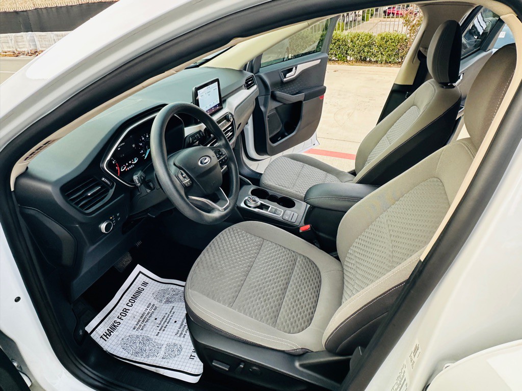 2020 Ford Escape Image 16