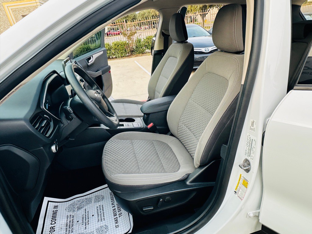 2020 Ford Escape Image 22