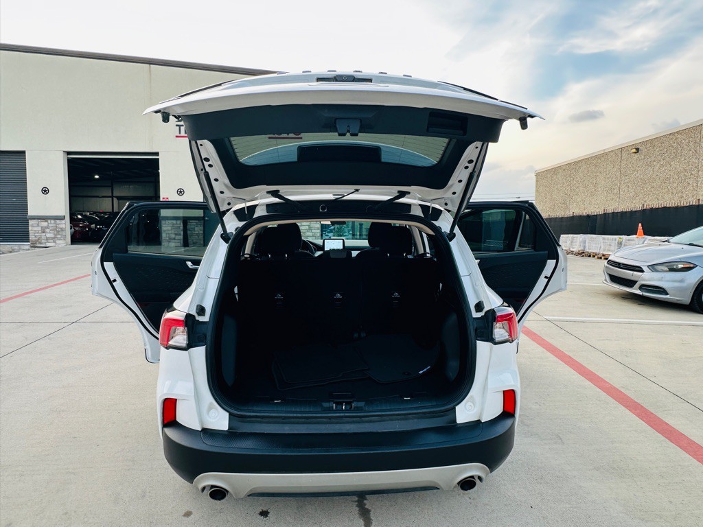 2020 Ford Escape Image 25