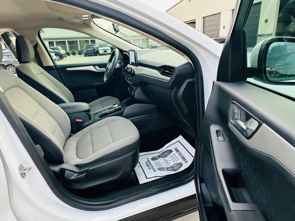 2020 Ford Escape Image 29