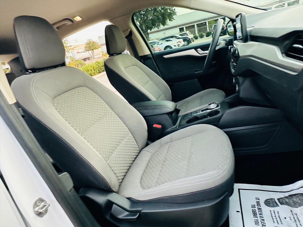 2020 Ford Escape Image 30