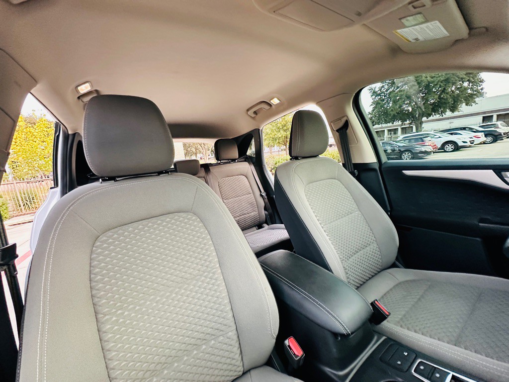 2020 Ford Escape Image 31