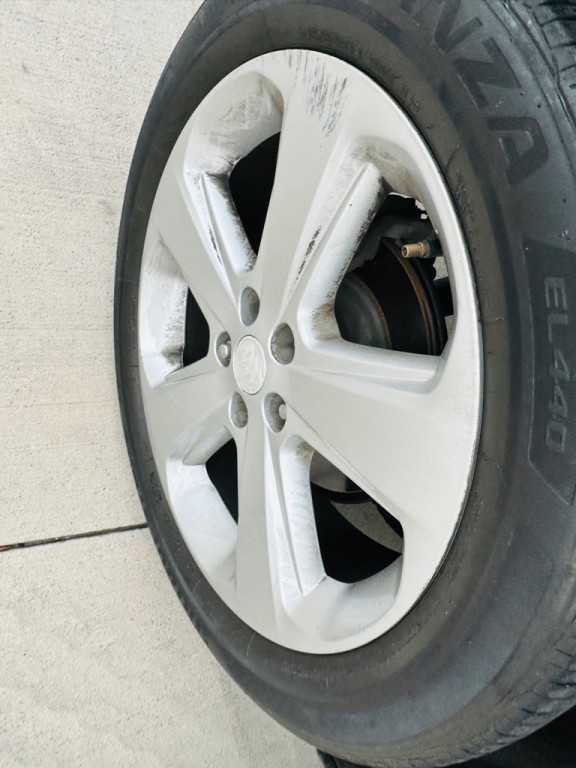 2016 Buick Enclave Image 32