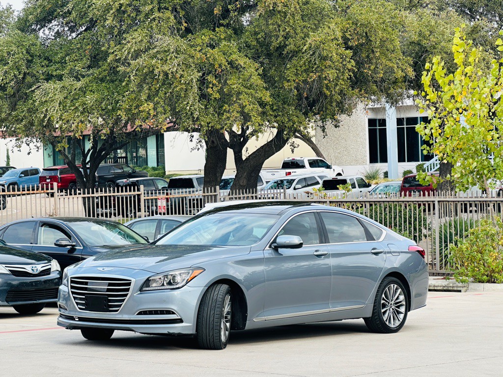 2015 Hyundai Genesis Image 4