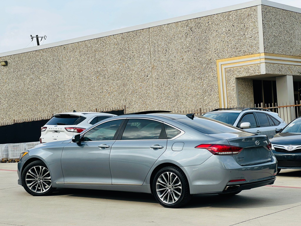 2015 Hyundai Genesis Image 7