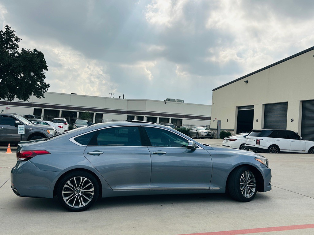 2015 Hyundai Genesis Image 12