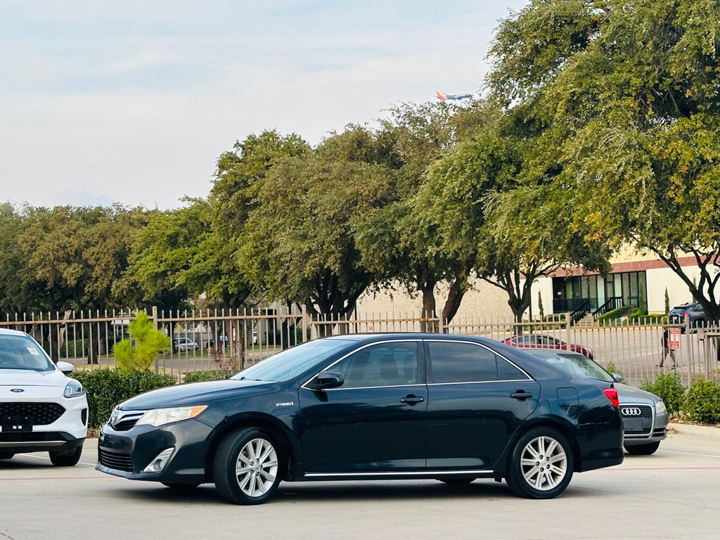 2013 Toyota Camry Image 5