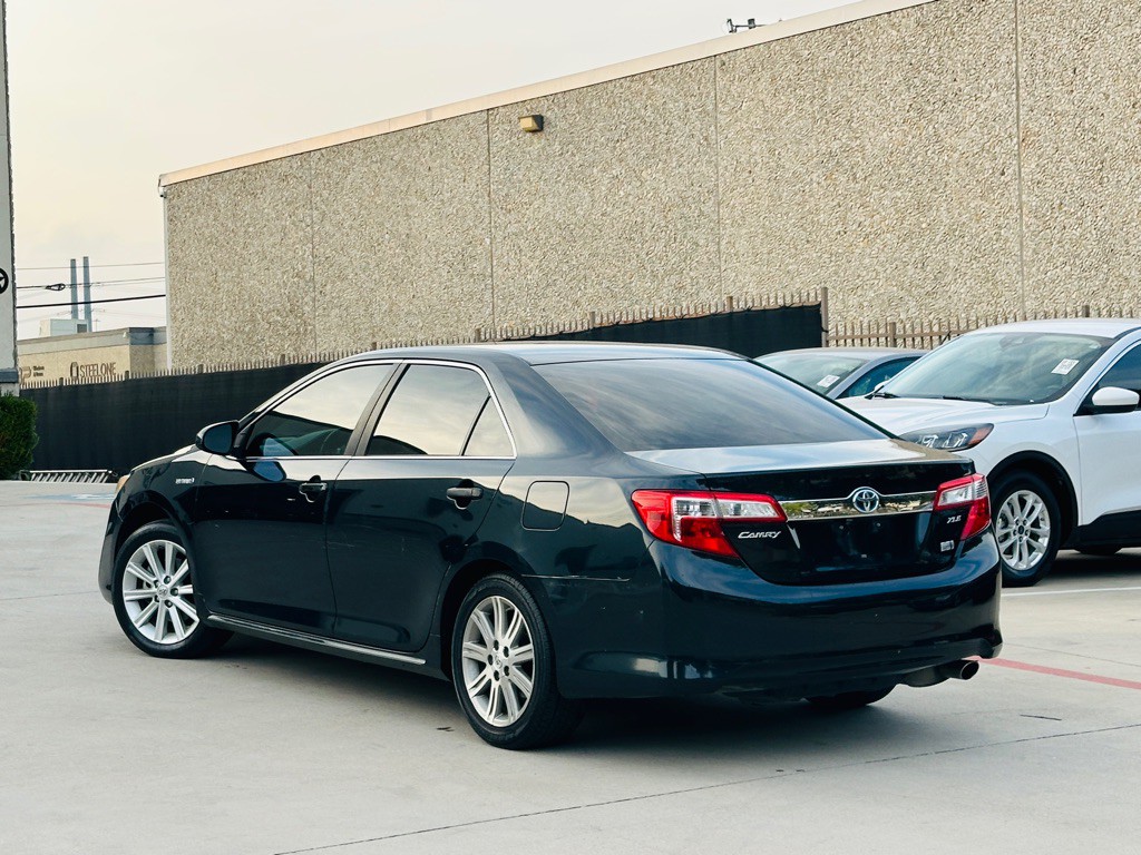 2013 Toyota Camry Image 9