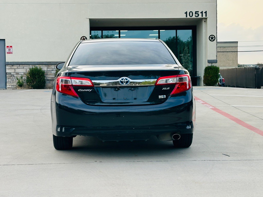 2013 Toyota Camry Image 10