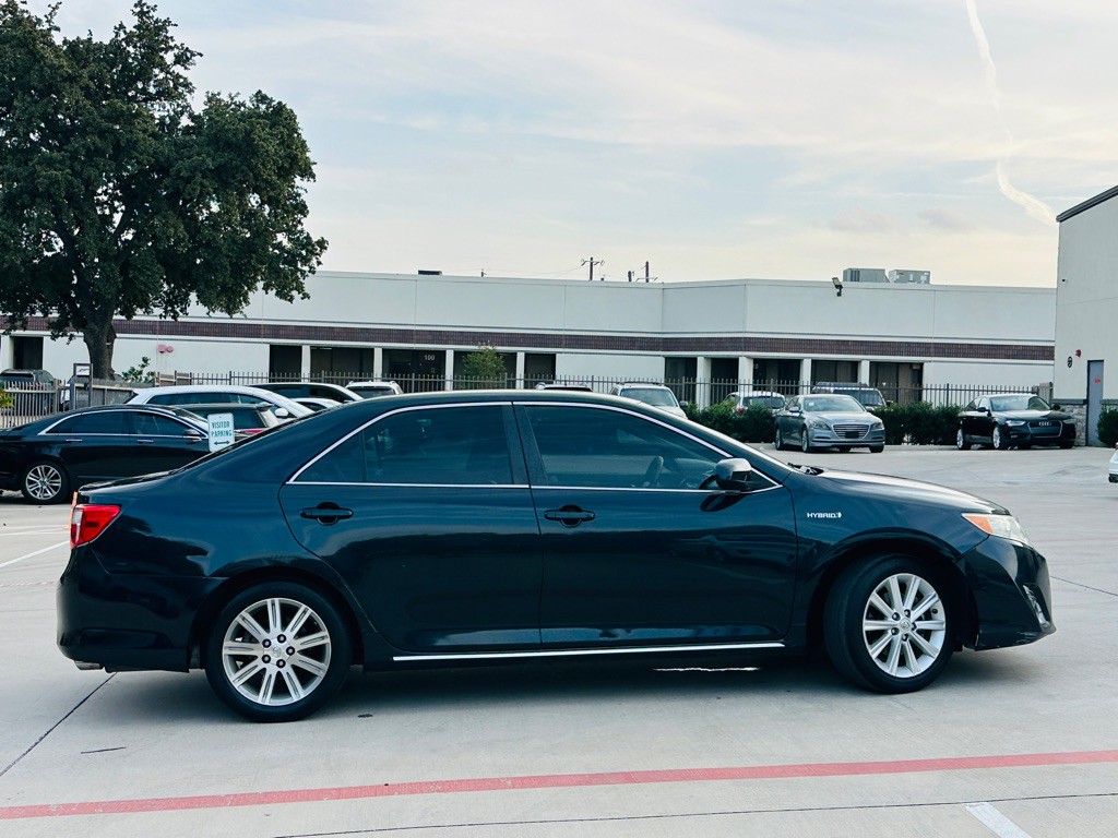 2013 Toyota Camry Image 13