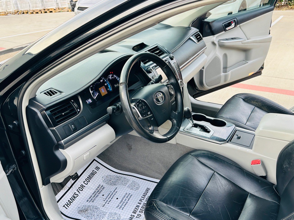 2013 Toyota Camry Image 15