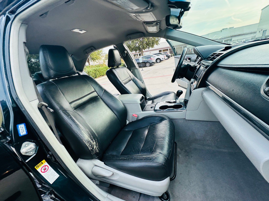 2013 Toyota Camry Image 24
