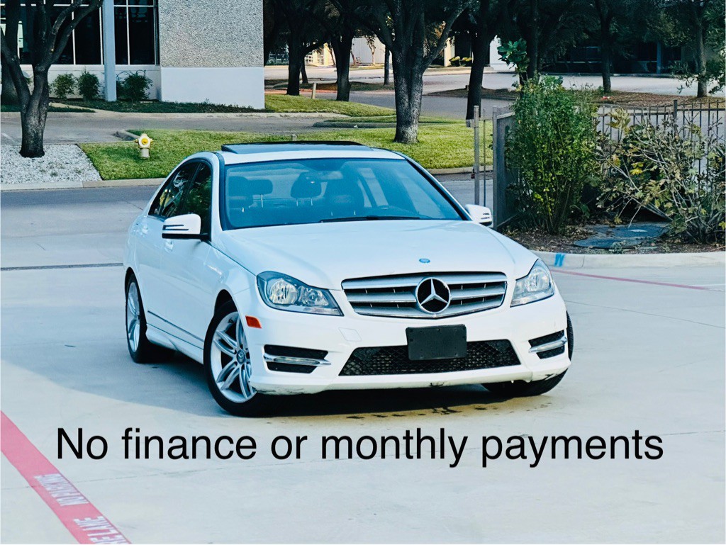 2013 Mercedes-Benz C-Class Image 1