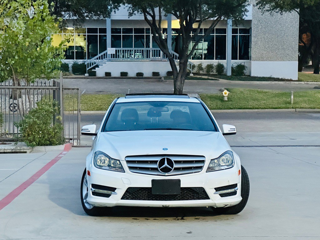 2013 Mercedes-Benz C-Class Image 2
