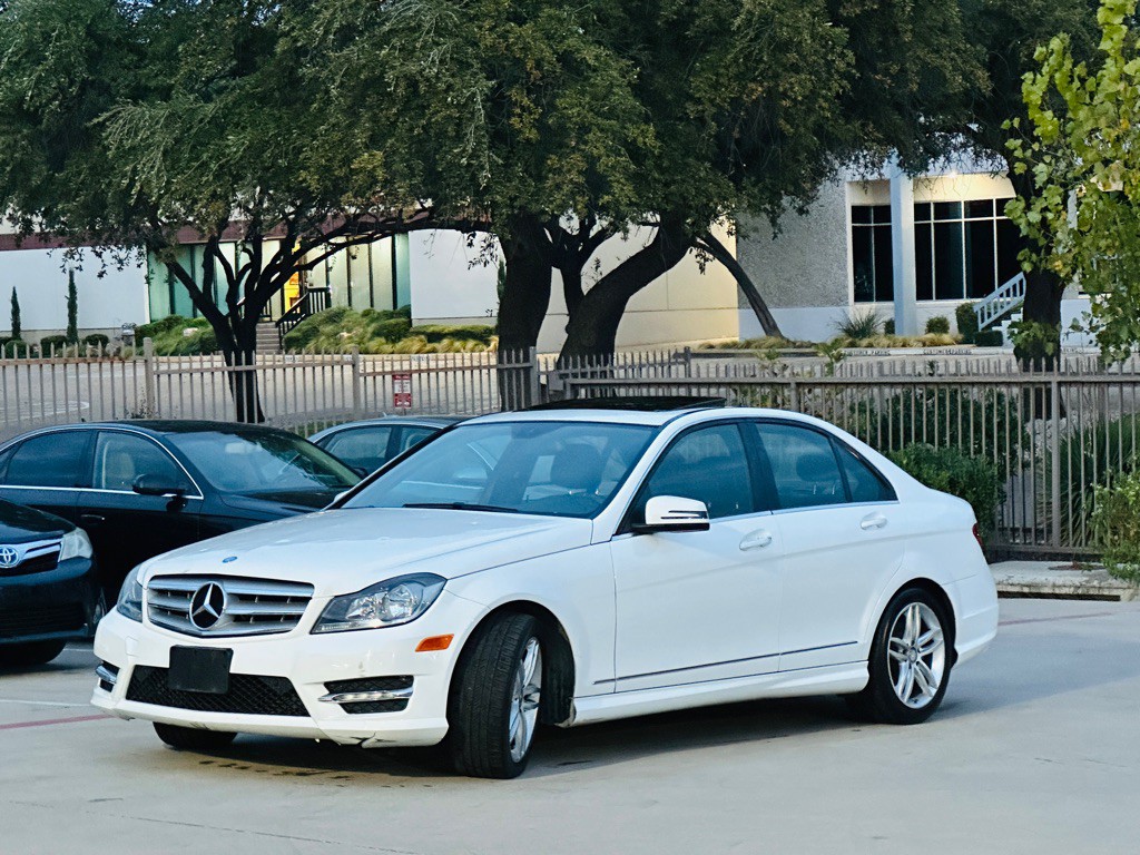 2013 Mercedes-Benz C-Class Image 4