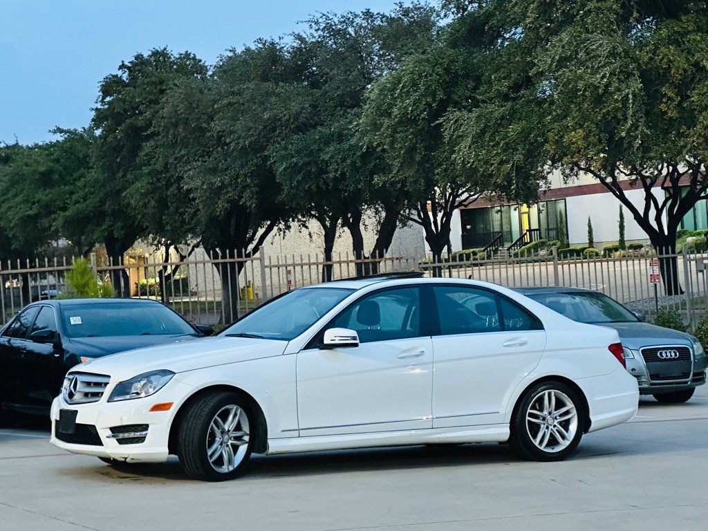 2013 Mercedes-Benz C-Class Image 5