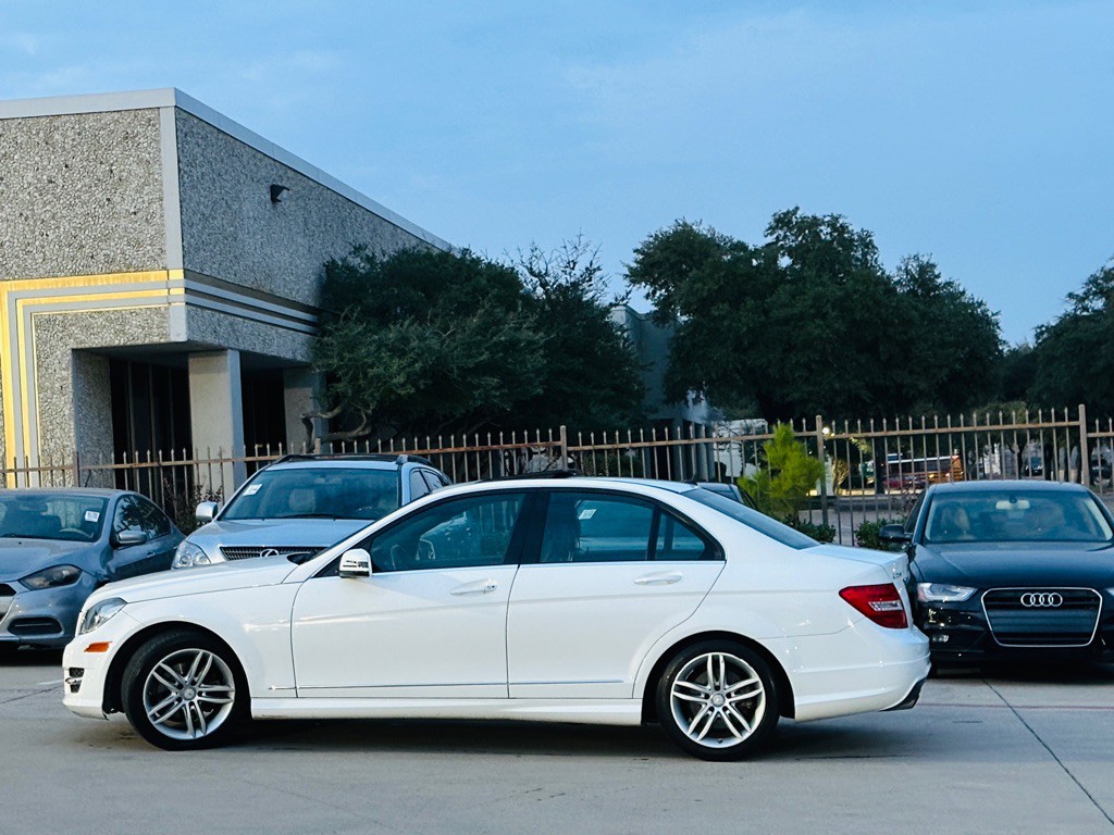 2013 Mercedes-Benz C-Class Image 7