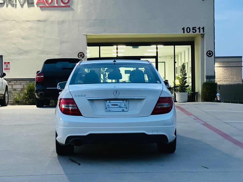 2013 Mercedes-Benz C-Class Image 10