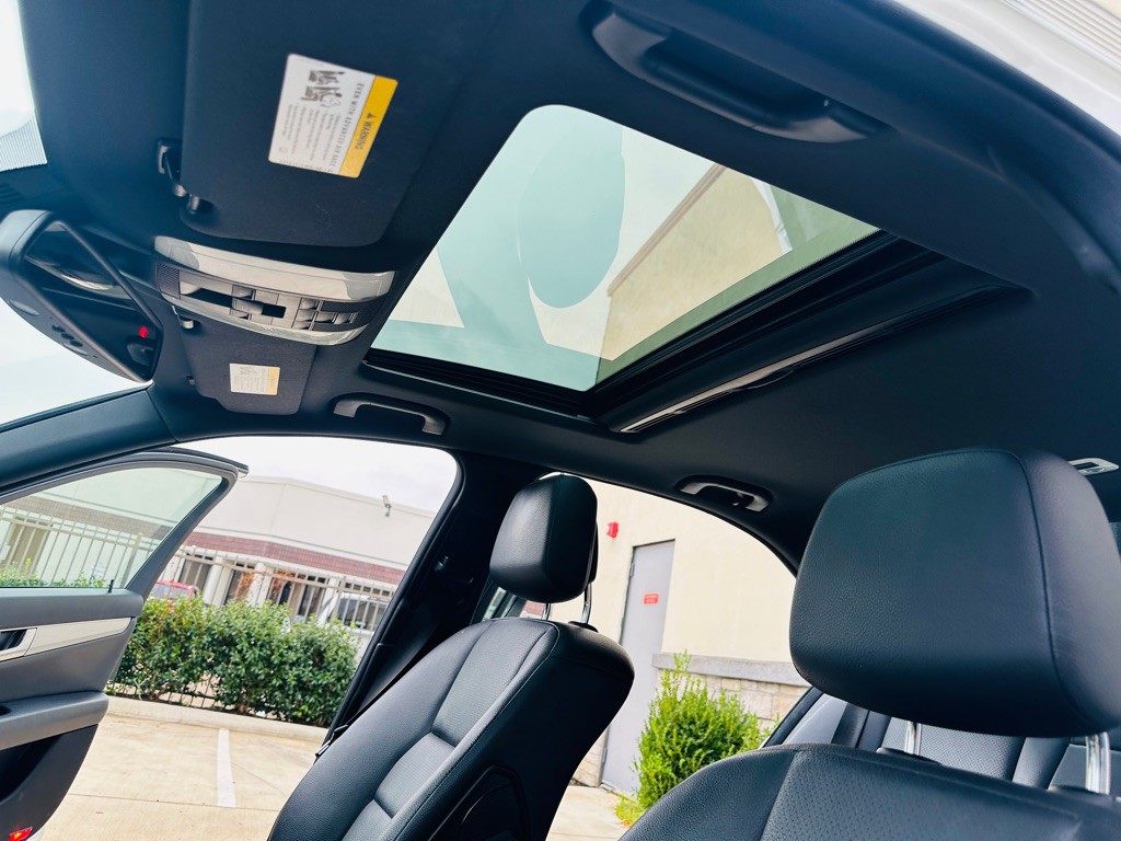 2013 Mercedes-Benz C-Class Image 17