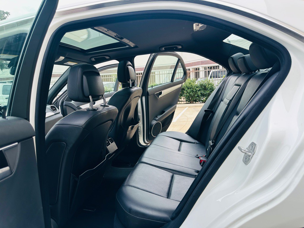 2013 Mercedes-Benz C-Class Image 18