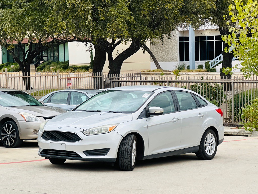 2017 Ford Focus Image 4
