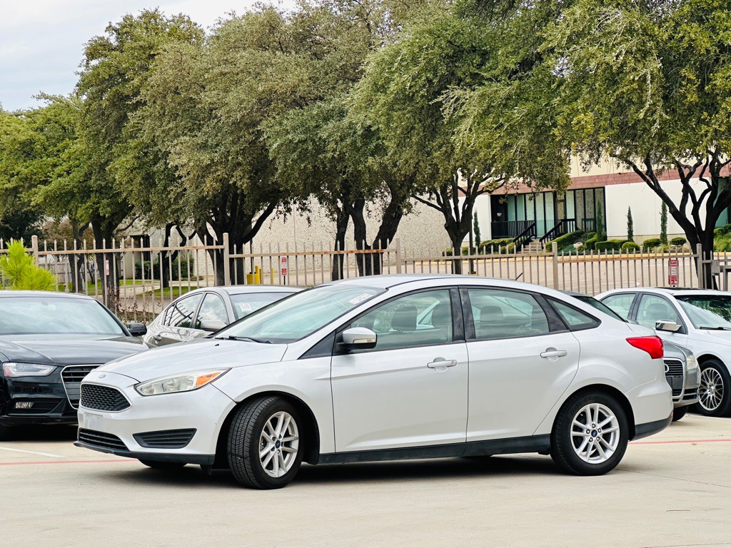 2017 Ford Focus Image 5