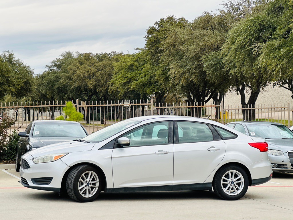 2017 Ford Focus Image 6