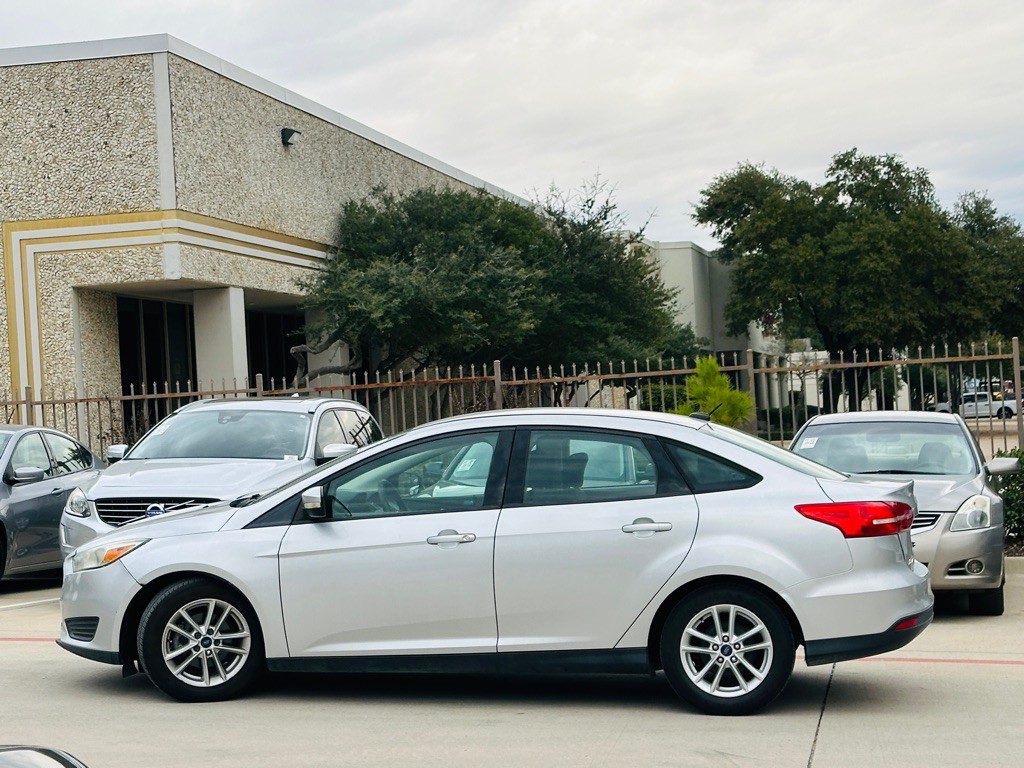 2017 Ford Focus Image 7